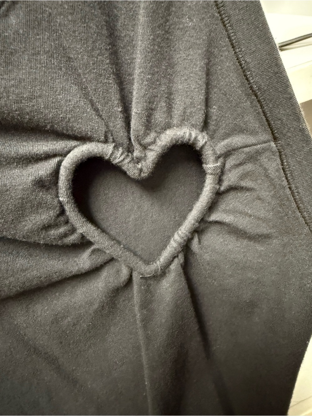 SKIMS Sleeveless Black Heart Cutout Tank Top - Picture 5 of 8